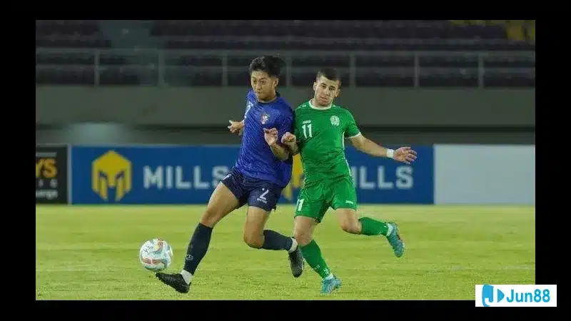 Đội tuyển Turkmenistan chuẩn bị cho trận đấu với Oman