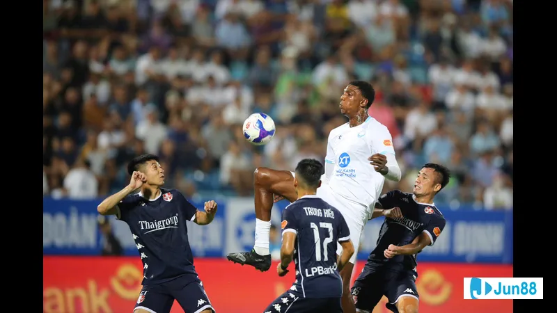 Nhận định HLV Chu Đình Nghiêm vs tiền đạo Nam Định 7 huan luyen vien chu dinh nghiem va tien dao nam dinh