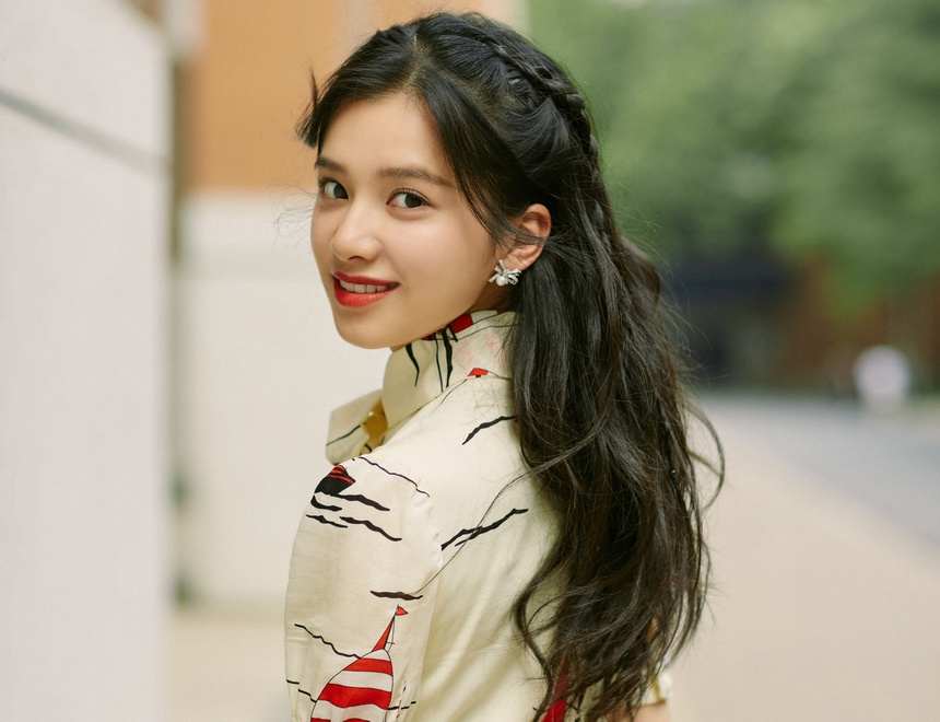 Trương Tịnh Nghi - Nữ Diễn Viên Trẻ Được Châu Tấn Dẫn Dắt 4 truong tinh nghi 3